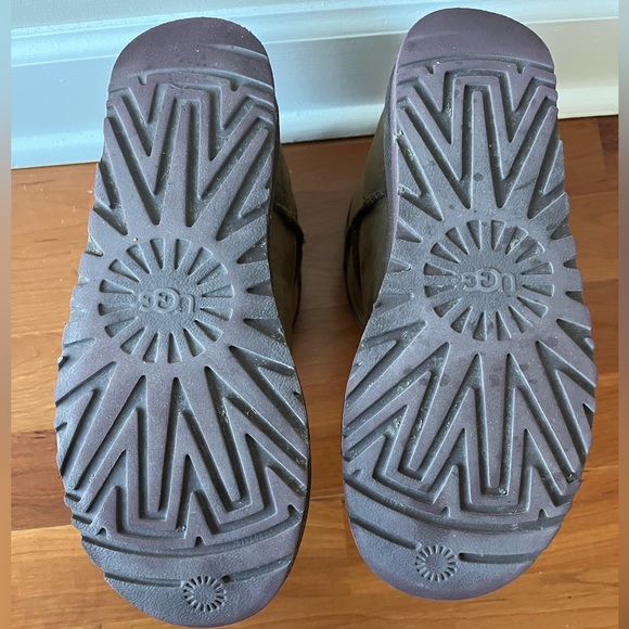 Ugg Mini Brown Leather - Picture 3 of 3